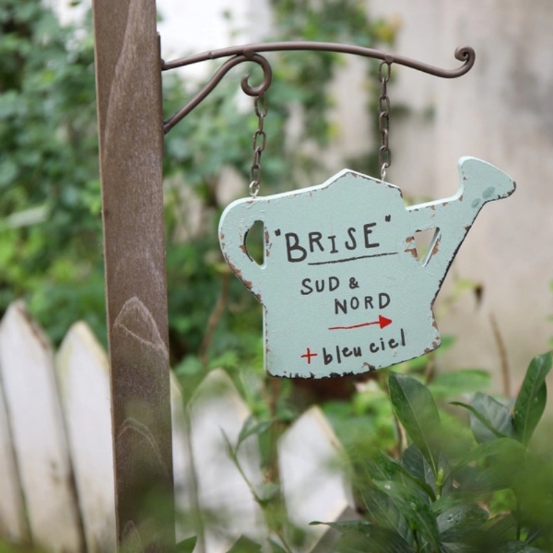 Wooden Letter Sign - Декоративная табличка для сада в деревенском